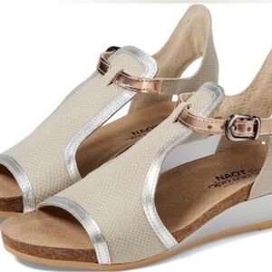 Naot Fiona Women's Beige and Metallic Sandals